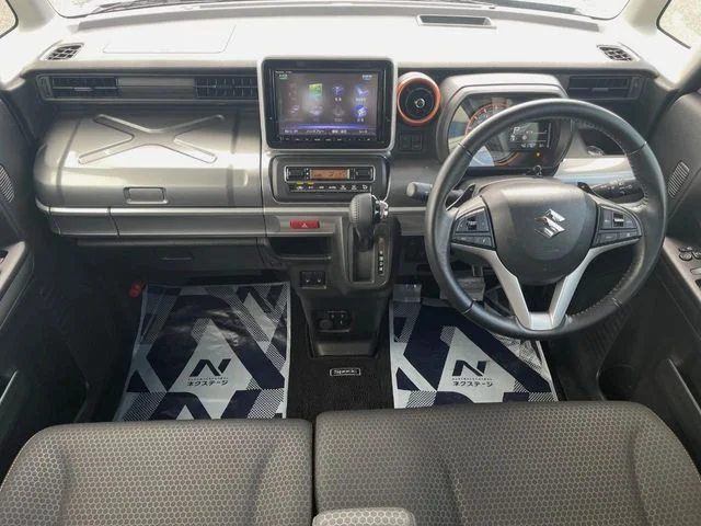 Suzuki Spacia GEAR ハイブリッドXZ　ターボ photo 2