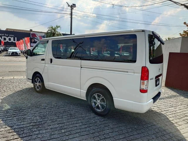 Toyota HIACE van 1.15t 2WD DX　GLパッケージ　ロング photo 4