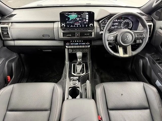 Mitsubishi TRITON GSR photo 2