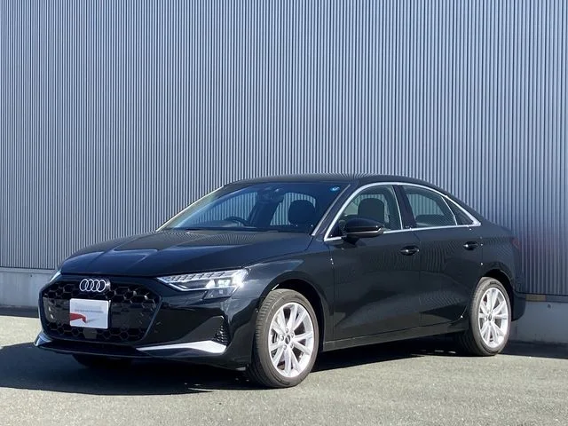 Audi AUDI A3 Sedan 30　TFSI　アドバンスド 2025