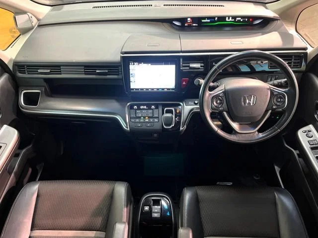 Honda STEPWAGON e:HEV SPADA G・EX　ホンダセンシング photo 2