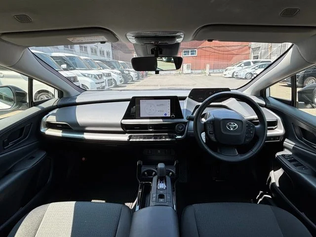 Toyota PRIUS X photo 2