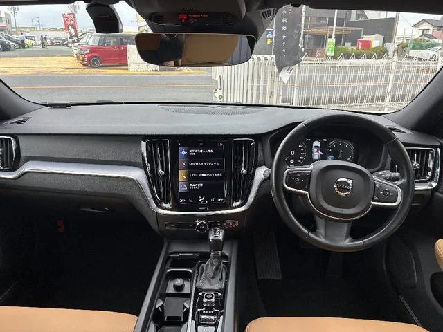 Volvo VOLVO V60 T5　モメンタム photo 3