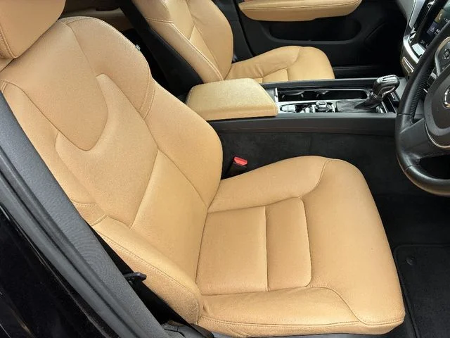 Volvo VOLVO V60 T5　モメンタム photo 4