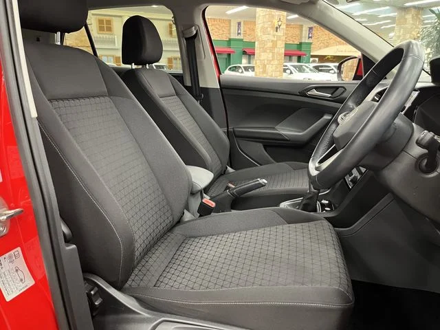 Volkswagen VOLKSWAGEN T-Cross TSI　アクティブ photo 4