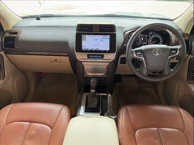 Toyota LANDCRUISER PRADO TX photo 2