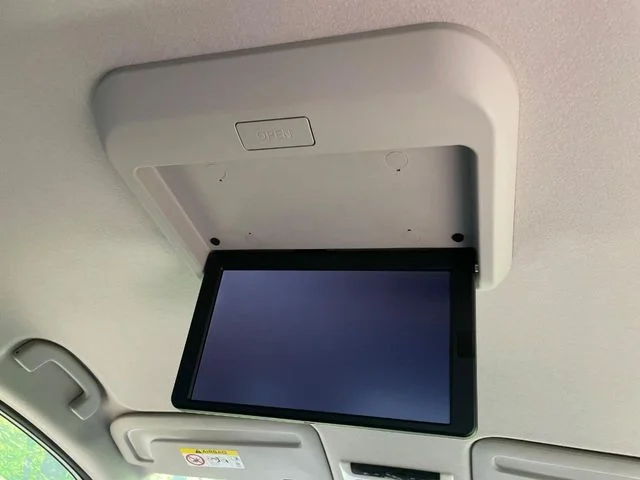 Nissan SERENA S-HYBRID ハイウェイスター　V photo 3