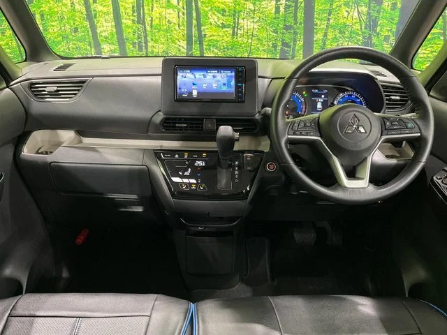 Mitsubishi DELICA MINI T photo 2