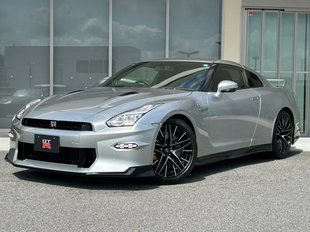 Nissan GT-R ピュアエディション 2024