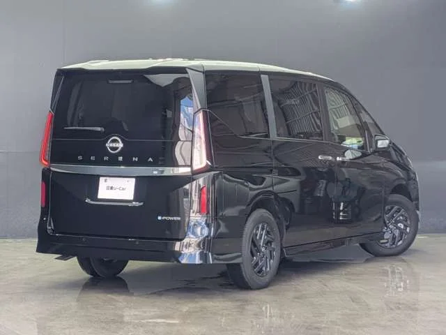 Nissan SERENA WG e−POWER　ハイウェイスター　V photo 2