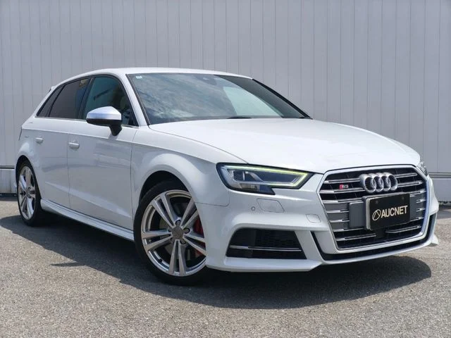 Audi AUDI S3 SPORTBACK ベースグレード 2020