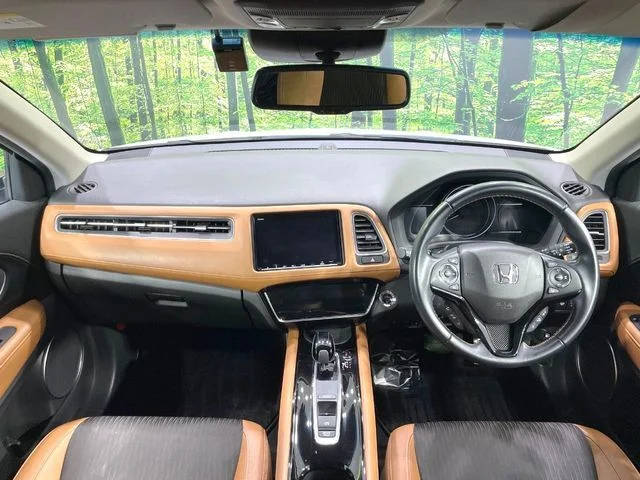 Honda VEZEL HYBRID Z　ホンダセンシング photo 2