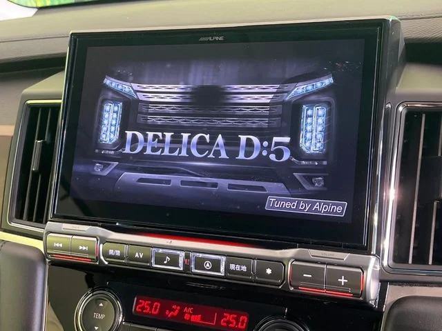 Mitsubishi DELICA D:5 4WD P photo 3