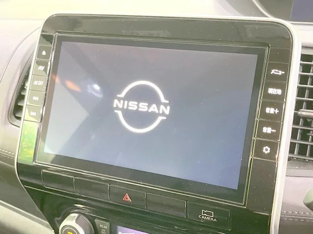 Nissan SERENA S-HYBRID ハイウェイスター　V photo 3