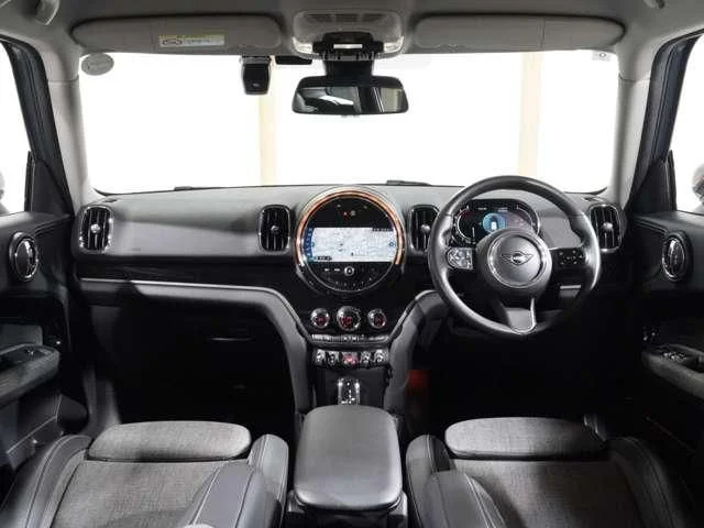 Bmw MINI COOPER D CROSSOVER ベースグレード photo 3