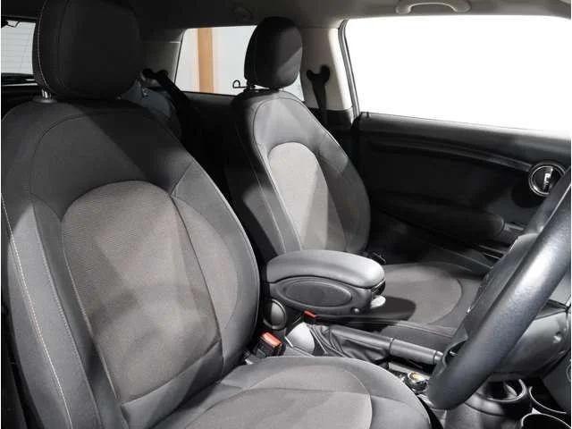 Bmw MINI COOPER ベースグレード photo 4