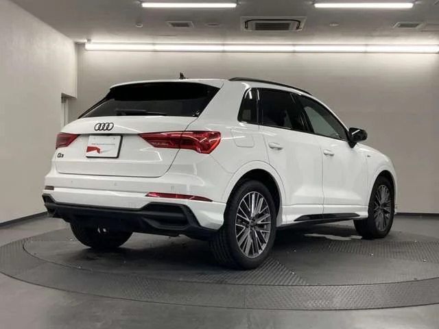 Audi AUDI Q3 35　TFSI　Sライン photo 2