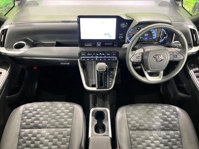 Toyota VOXY HYBRID 4WD S−Z photo 3