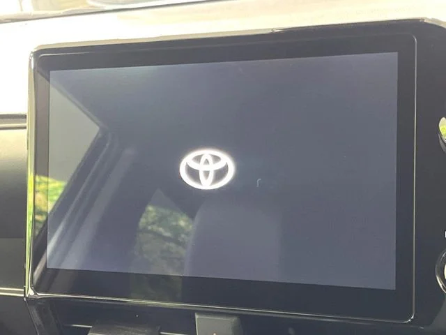 Toyota VOXY HYBRID 4WD S−Z photo 4