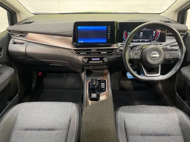 Nissan AURA G photo 2