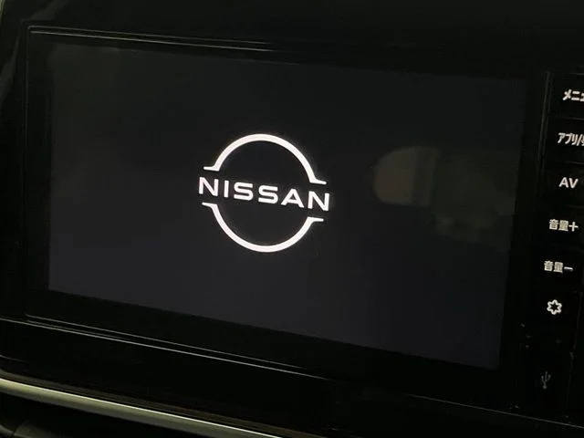 Nissan AURA G photo 3