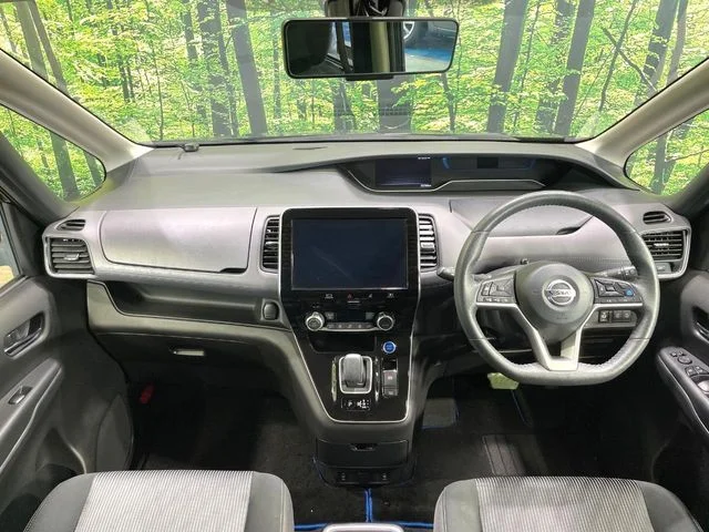 Nissan SERENA WG e−POWER　ハイウェイスター　V photo 2