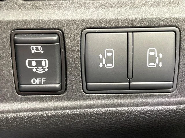 Nissan SERENA WG e−POWER　ハイウェイスター　V photo 4