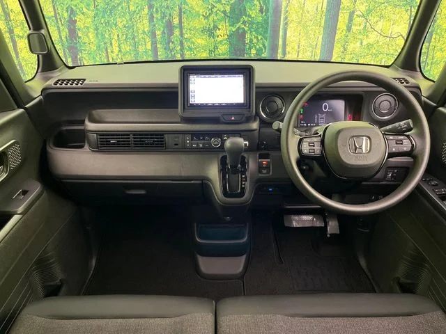 Honda N BOX CUSTOM ベースグレード photo 2