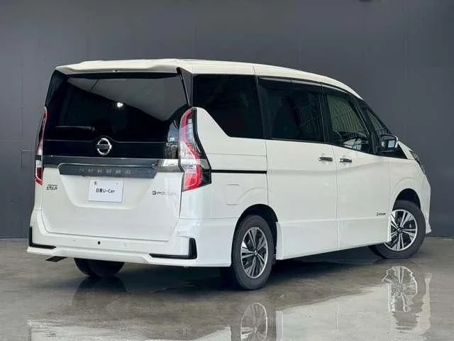 Nissan SERENA WG e−POWER　ハイウェイスター　V photo 4