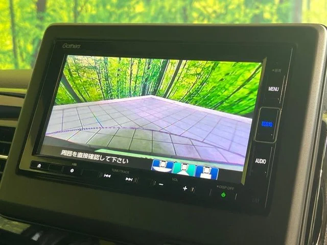 Honda N BOX CUSTOM L photo 4