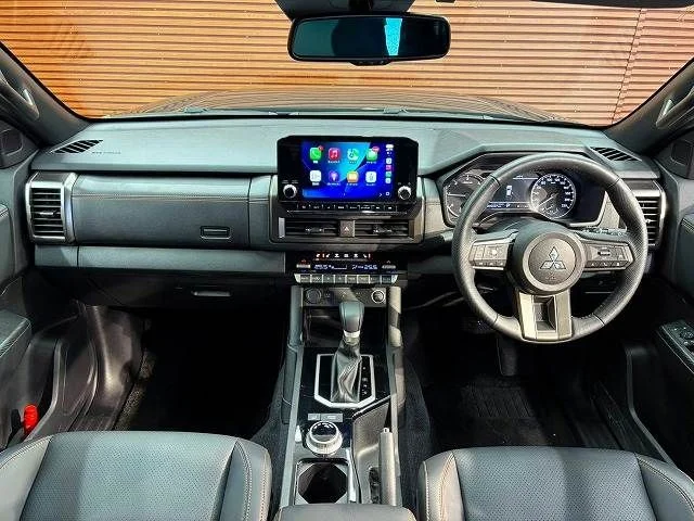 Mitsubishi TRITON GSR photo 2