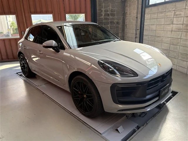 Porsche PORSCHE Macan GTS photo 3