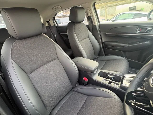 Honda VEZEL e:HEV Z photo 4