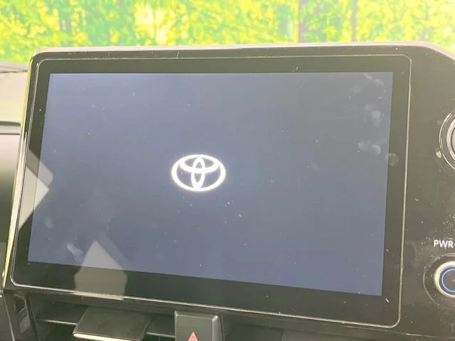 Toyota VOXY HYBRID S−Z photo 4