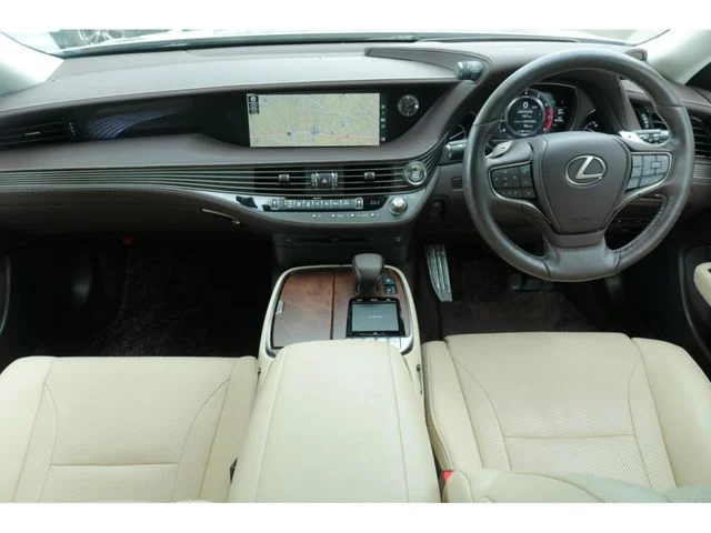Toyota LEXUS LS500 Iパッケージ photo 3