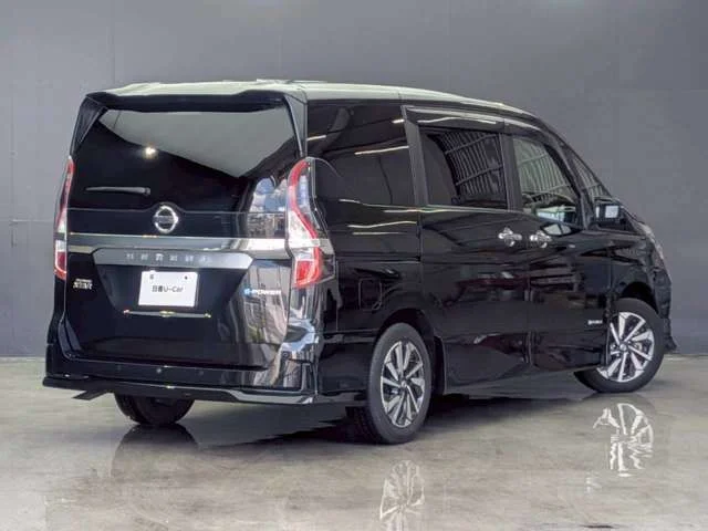 Nissan SERENA WG e−POWERハイウェイスターV photo 2