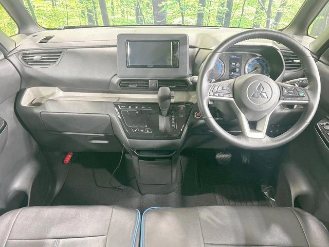 Mitsubishi DELICA MINI T　プレミアム photo 2