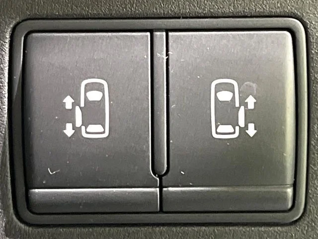 Nissan SERENA S-HYBRID XV photo 4