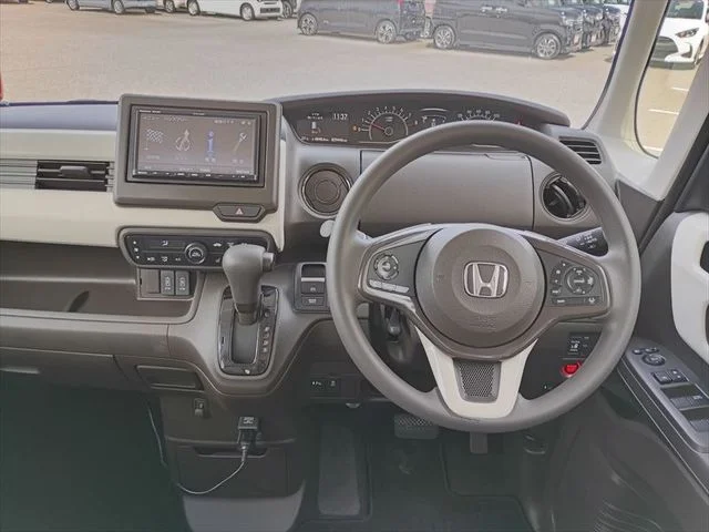 Honda N BOX L photo 2