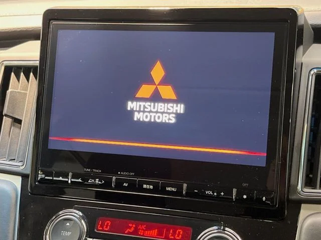 Mitsubishi DELICA D:5 4WD アーバンギア　G　パワーパッケージ photo 3