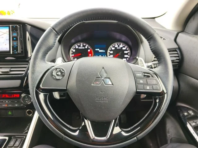 Mitsubishi ECLIPSE CROSS 2WD G photo 2
