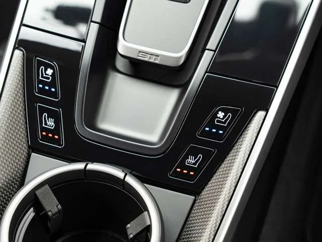 Porsche PORSCHE 911 ターボS　スポーツクロノパッケージ photo 4