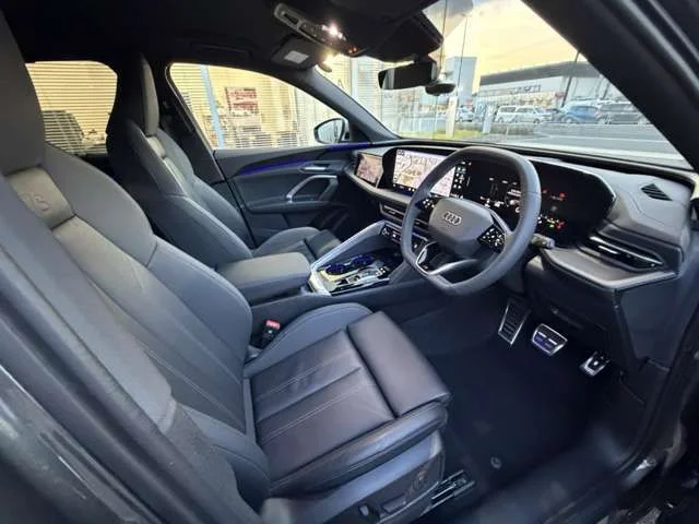 Audi AUDI SQ5 ベースグレード photo 2