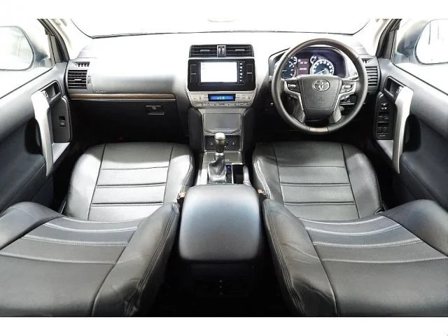 Toyota LANDCRUISER PRADO TX photo 2