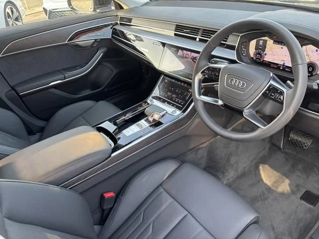 Audi AUDI A8 ファイナルエディション photo 2