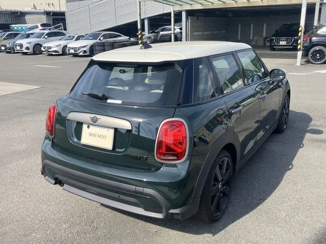 Bmw MINI COOPER 5DOOR レゾリュート　エディション photo 3
