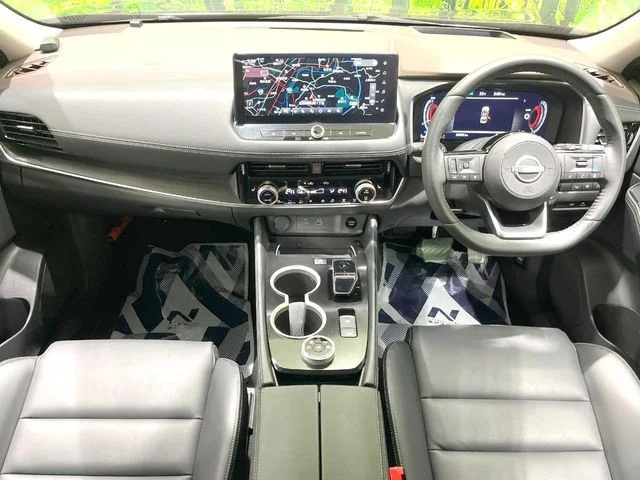 Nissan X-TRAIL HYBRID 4WD G　e−4ORCE photo 2