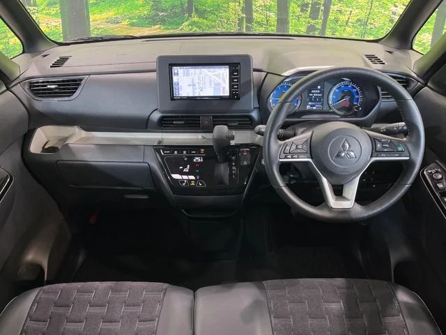 Mitsubishi DELICA MINI G　プレミアム　リミテッドエディション photo 2