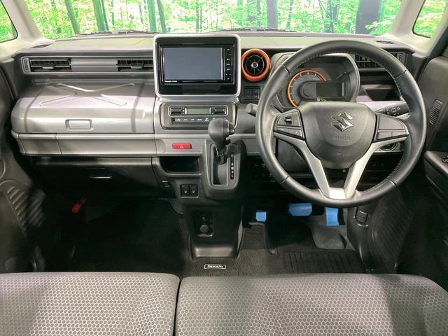 Suzuki Spacia GEAR ハイブリッドXZ photo 2