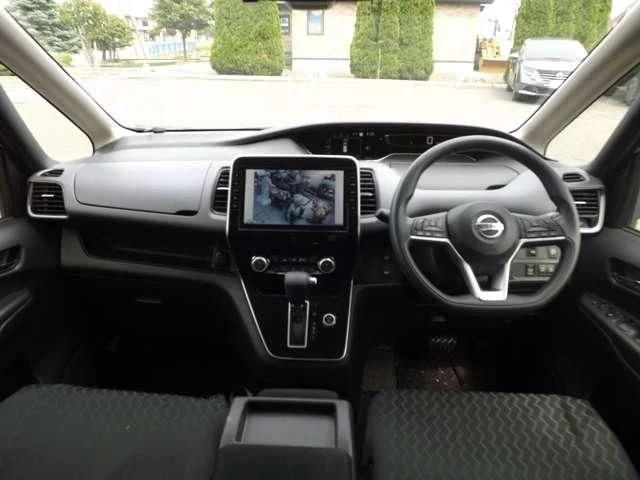 Nissan SERENA S-HYBRID 4WD XV photo 3